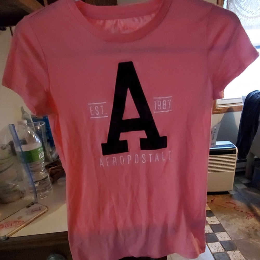 Aeropostale classic crew tee shirt med